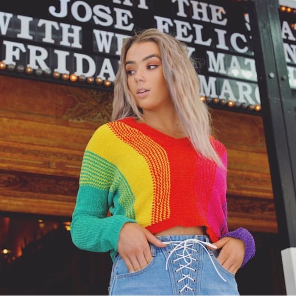 5⭐️ NEW LF PaperHeart Australian Rainbow Sweater - Picture 4 of 8